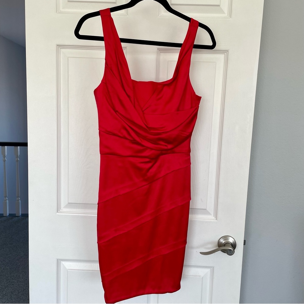 Maria Bianca Nero
Silk red Mini Dress
Size: small